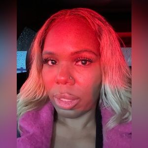 Meet your Posher, Camellia